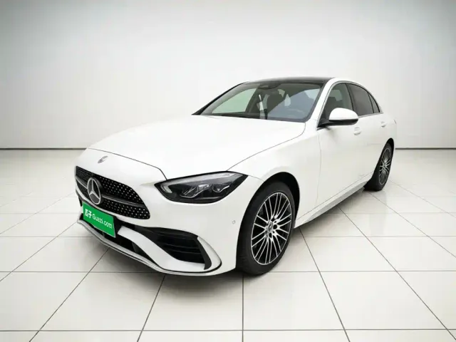 Фотография автомобиля — Mercedes-Benz C-Class
