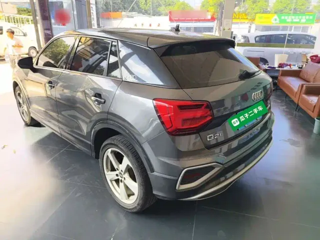 Audi Q2L — Фото автомобиля 4