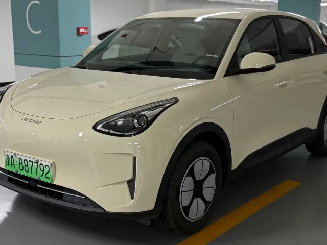 Фотография автомобиля — Geely Starry Wish
