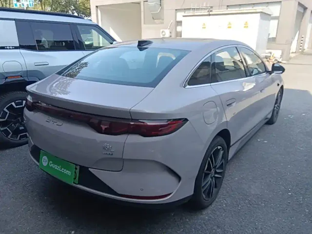 BYD Qin L — Фото автомобиля 6