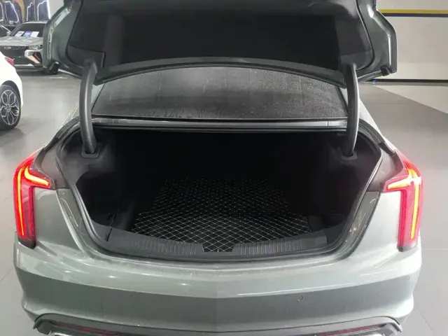 Cadillac CT5 — Фото автомобиля 4