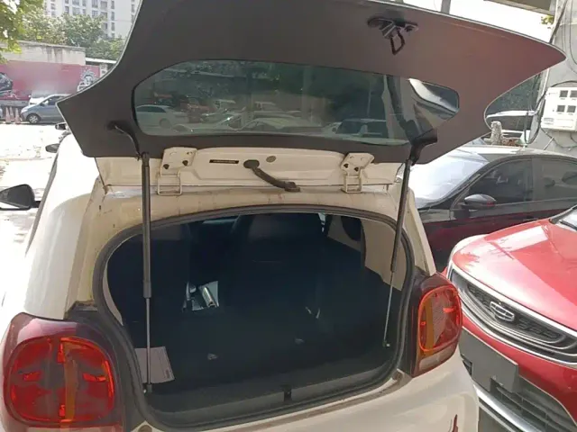 Roewe Clever — Фото автомобиля 14