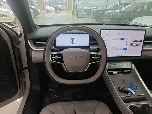 Roewe M7 DMH — Фото автомобиля 10