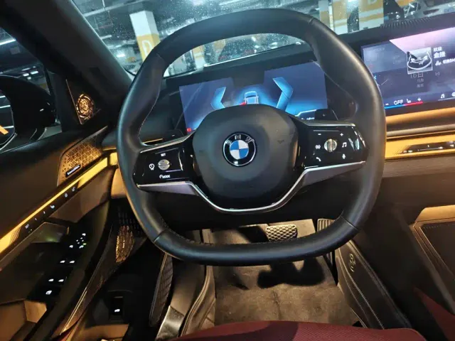BMW 5 Series — Фото автомобиля 7