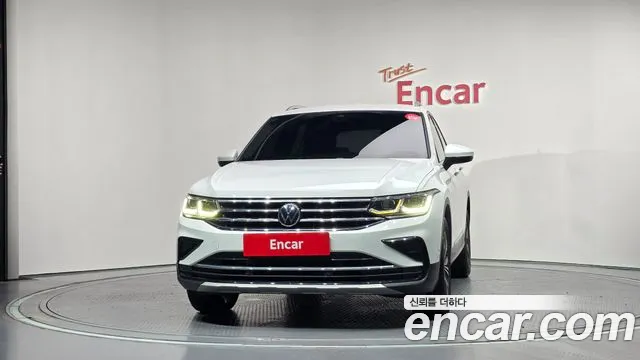 Volkswagen Tiguan Tiguan 2 поколение 2.0 TDI 4Motion Premium — Фото автомобиля 3