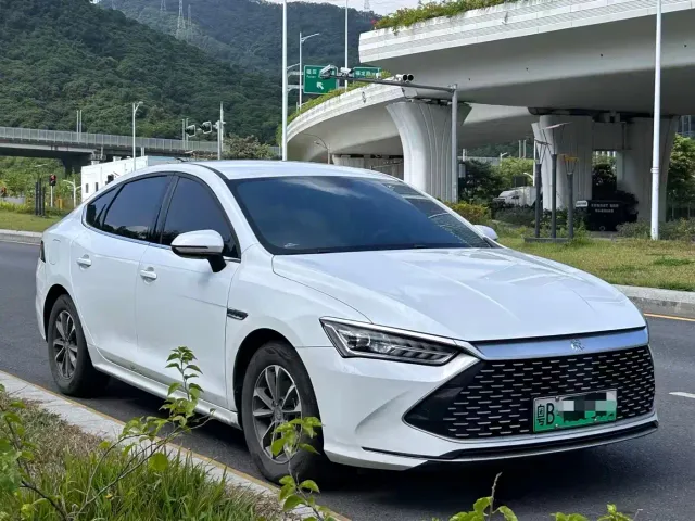 BYD Qin PLUS — Фото автомобиля 3