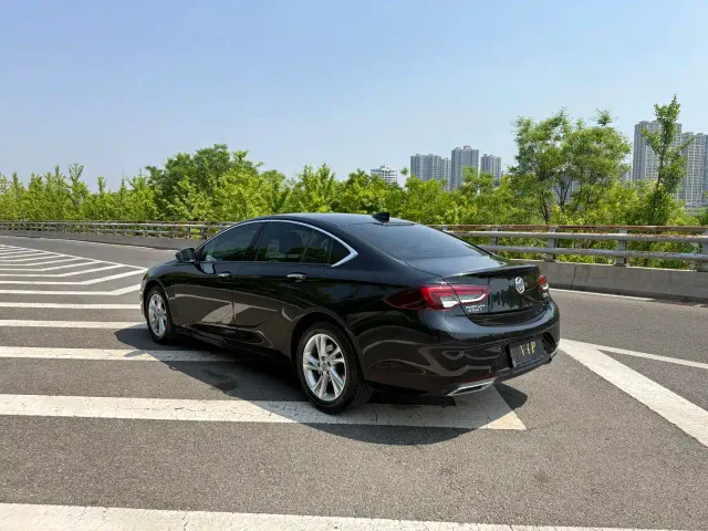 Buick Regal — Фото автомобиля 7