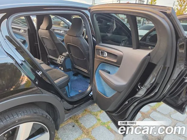 Volvo C40 Recharge — Фото автомобиля 9