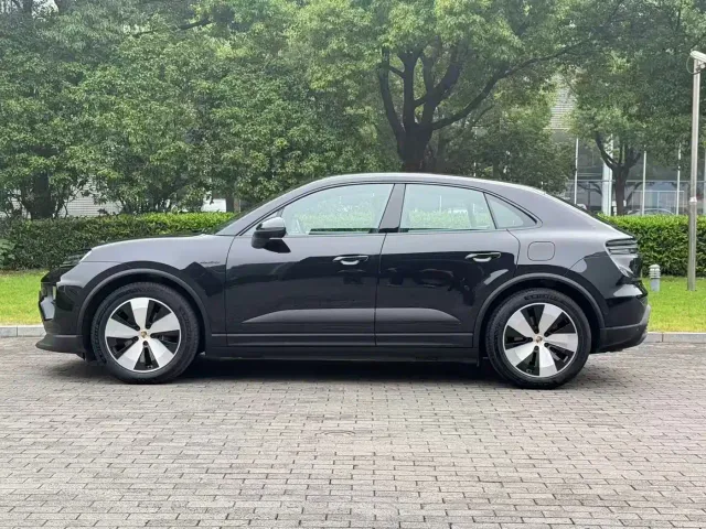 Porsche Macan EV — Фото автомобиля 4