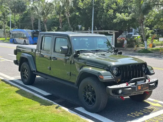 Jeep Gladiator — Фото автомобиля 6