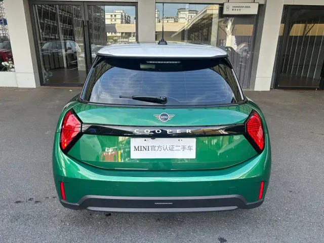 MINI Hatch — Фото автомобиля 3