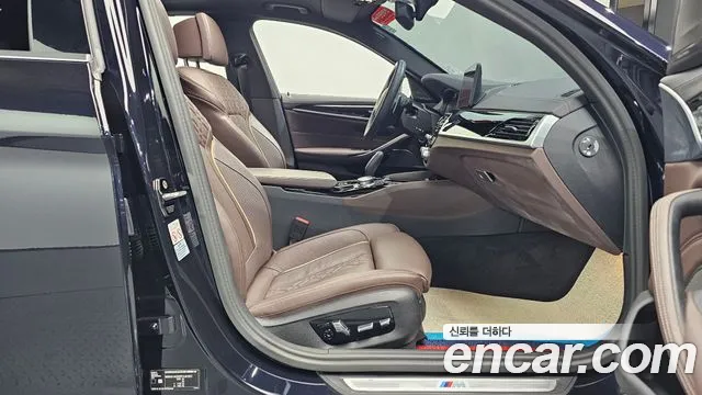 BMW 5-Series 5 серия (G30) — Фото автомобиля 22