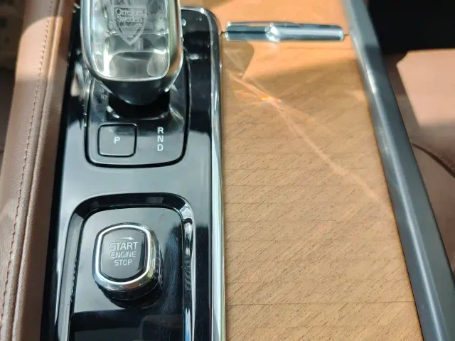 Volvo S90 — Фото автомобиля 11