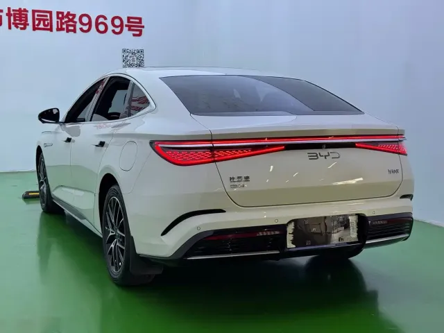 BYD Seal 07 DM-i — Фото автомобиля 30