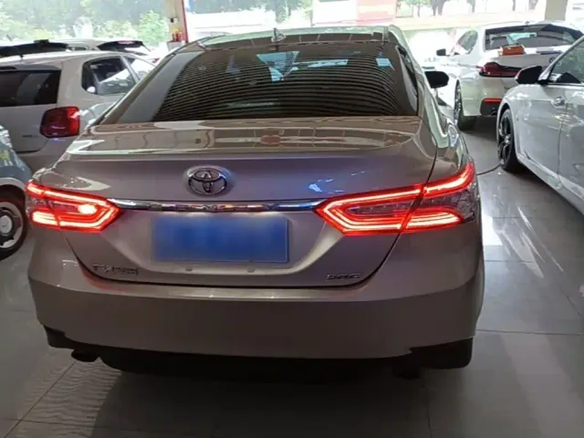 Toyota Camry — Фото автомобиля 5