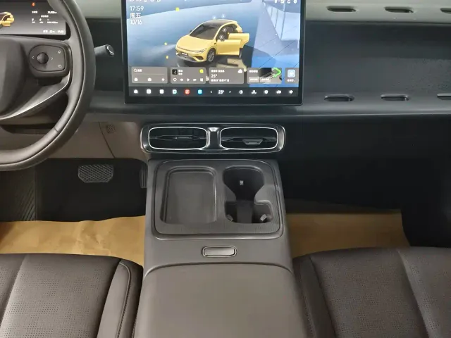 Leapmotor Lafa 5 — Фото автомобиля 10