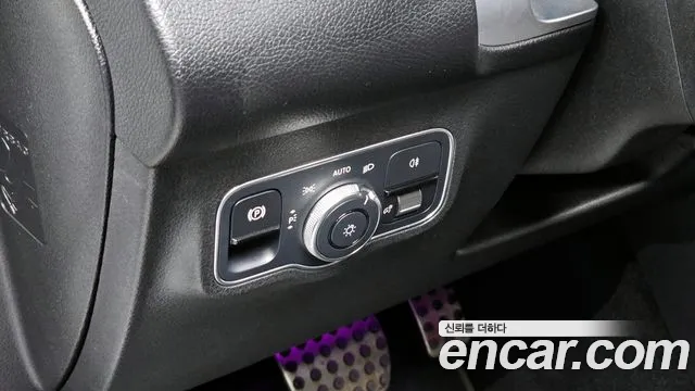 Mercedes-Benz GLB-Class — Фото автомобиля 14