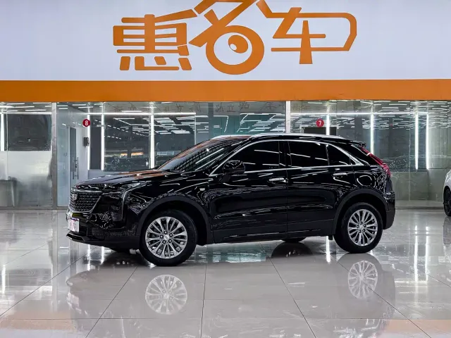 Cadillac XT4 — Фото автомобиля 2