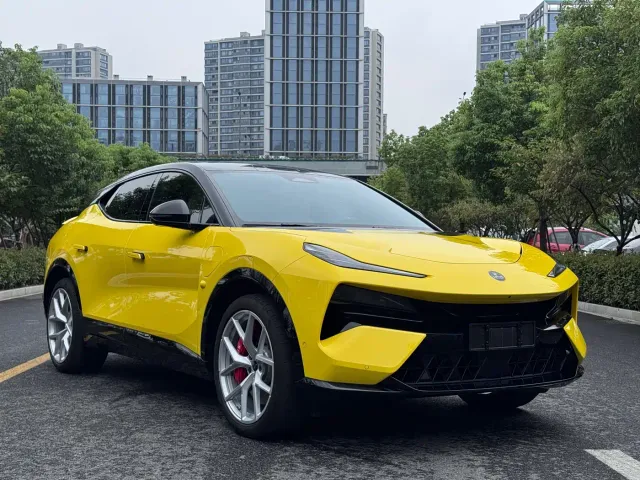 Lotus Eletre — Фото автомобиля 12