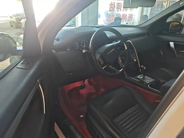 Land Rover Discovery Sport — Фото автомобиля 15