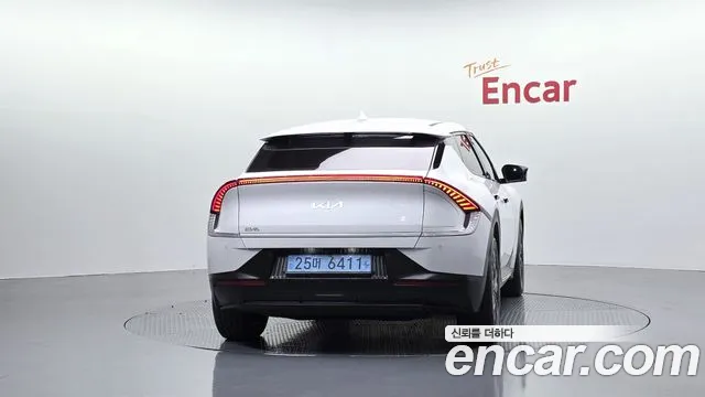 Kia EV6 — Фото автомобиля 4