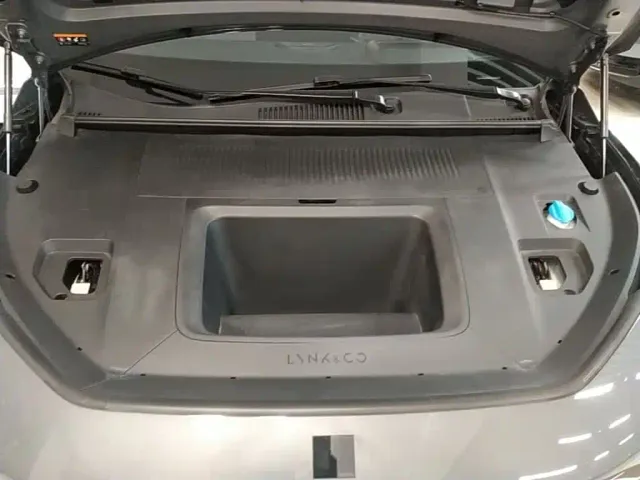 Lynk & Co Z20 — Фото автомобиля 19