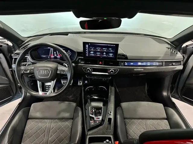 Audi RS 4 — Фото автомобиля 7