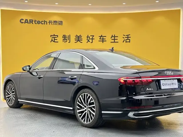 Audi A8 — Фото автомобиля 3