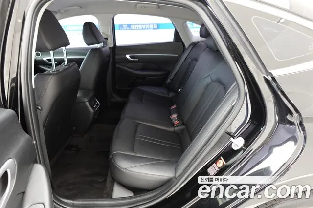 Hyundai Sonata — Фото автомобиля 10
