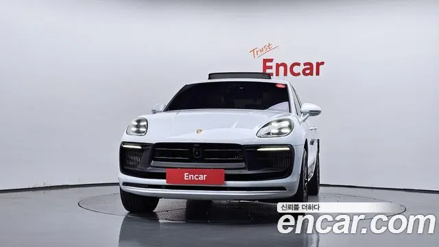 Porsche Macan — Фото автомобиля 3