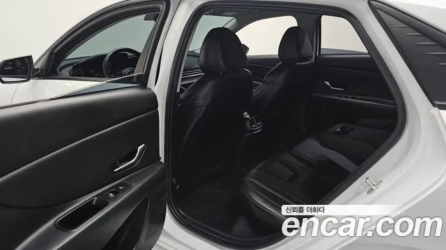 Hyundai Avante CN7 — Фото автомобиля 18