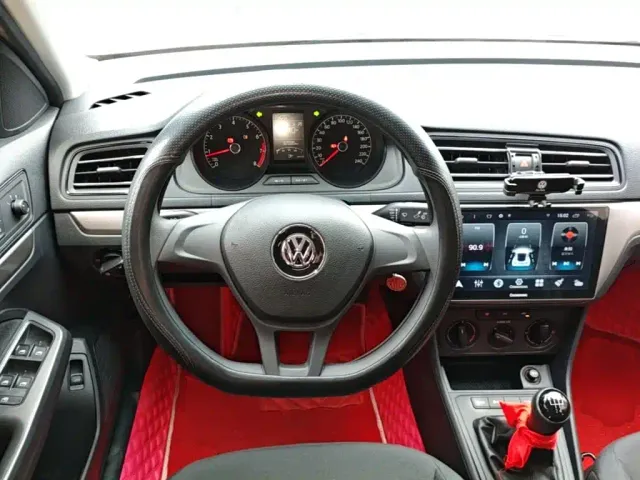 Volkswagen Lavida — Фото автомобиля 10