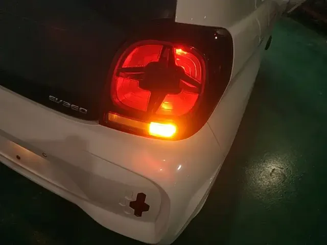 Roewe Kaiwei CLEVER 2021 302km New Four-Seat Super Edition — Фото автомобиля 7