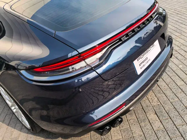 Porsche Panamera — Фото автомобиля 19