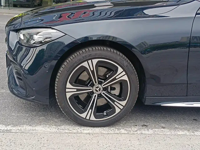 Mercedes-Benz C-Class — Фото автомобиля 4