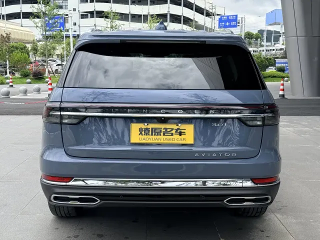 Lincoln Aviator — Фото автомобиля 6