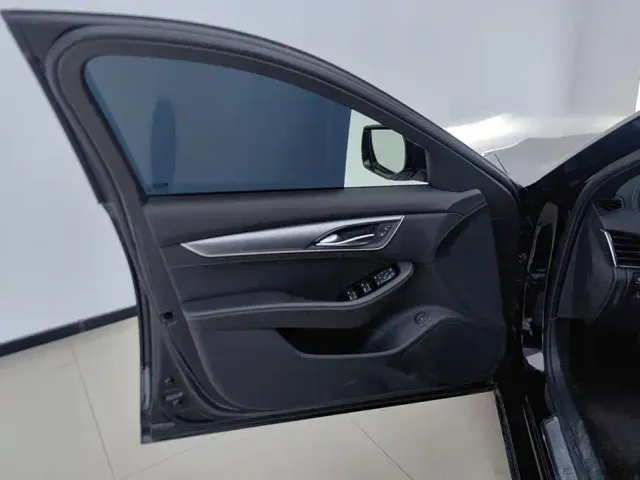 Cadillac CT5 — Фото автомобиля 7