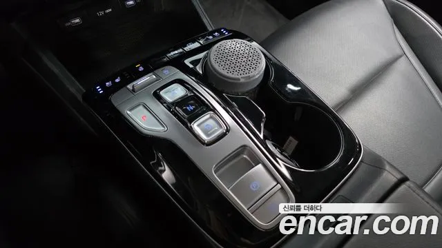 Hyundai Tucson Tucson (NX4) Дизель 2.0 2WD — Фото автомобиля 9