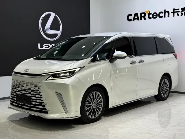 Фотография автомобиля — Lexus LM