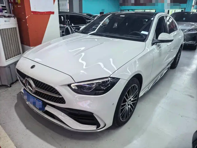 Фотография автомобиля — Mercedes-Benz C-Class