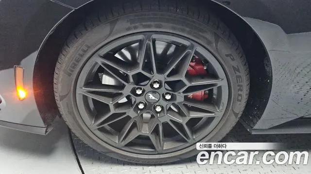 Ford Mustang Mustang 7 поколение 5.0 GT Premium Купе — Фото автомобиля 30