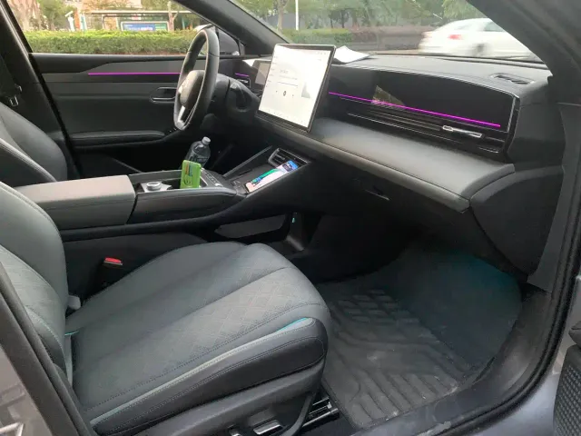 BYD Qin L — Фото автомобиля 3