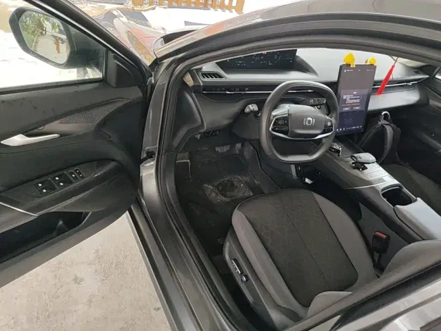 Changan Qiyuan A05 — Фото автомобиля 15