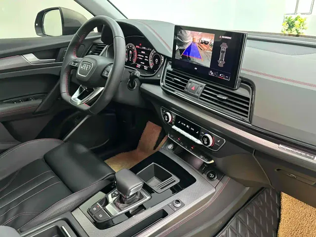Audi Q5L — Фото автомобиля 14