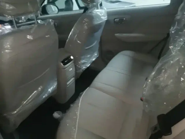 Leapmotor B10 — Фото автомобиля 16