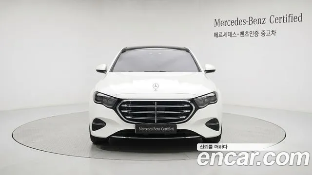 Mercedes-Benz E-Class — Фото автомобиля 3