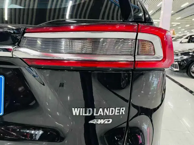 Toyota Wildlander — Фото автомобиля 15