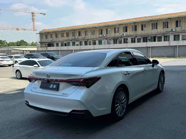 Toyota Avalon — Фото автомобиля 9