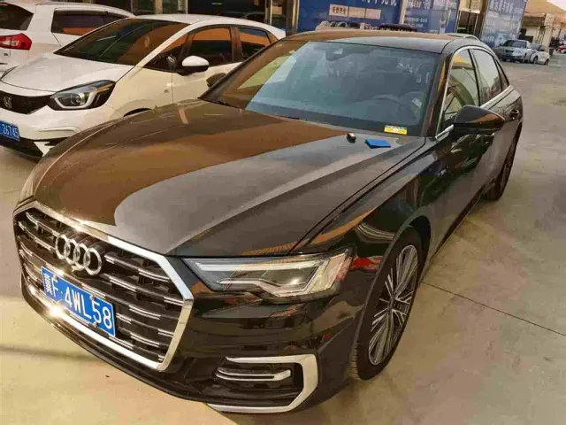 Фотография автомобиля — Audi A6L