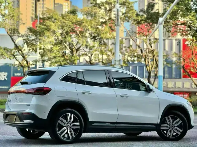 Mercedes-Benz EQA — Фото автомобиля 18